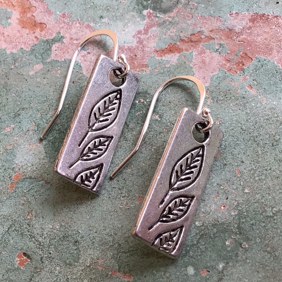 Sterling Silver Sundance charm Earrings - Picture 3 of 12